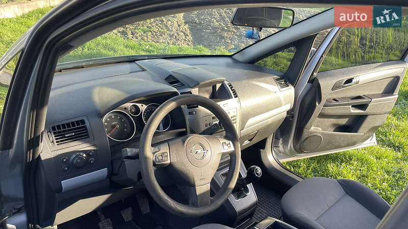 Мінівен Opel Zafira 2007 в Самборі