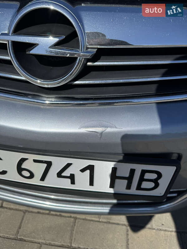 Мінівен Opel Zafira 2010 в Луцьку