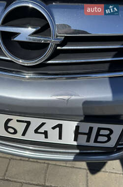 Мінівен Opel Zafira 2010 в 