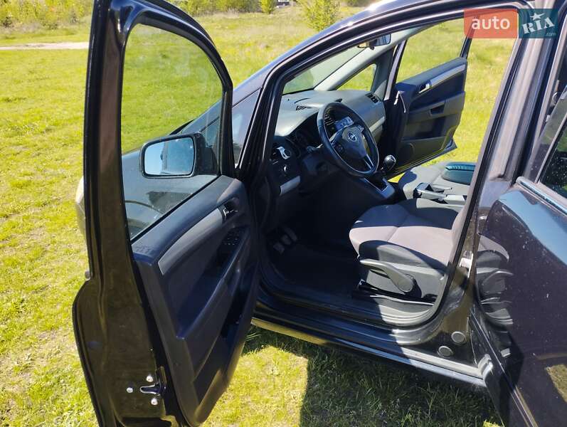 Минивэн Opel Zafira 2012 в Кременце фото 15 Минивэн Opel Zafira 2012 в Кременце