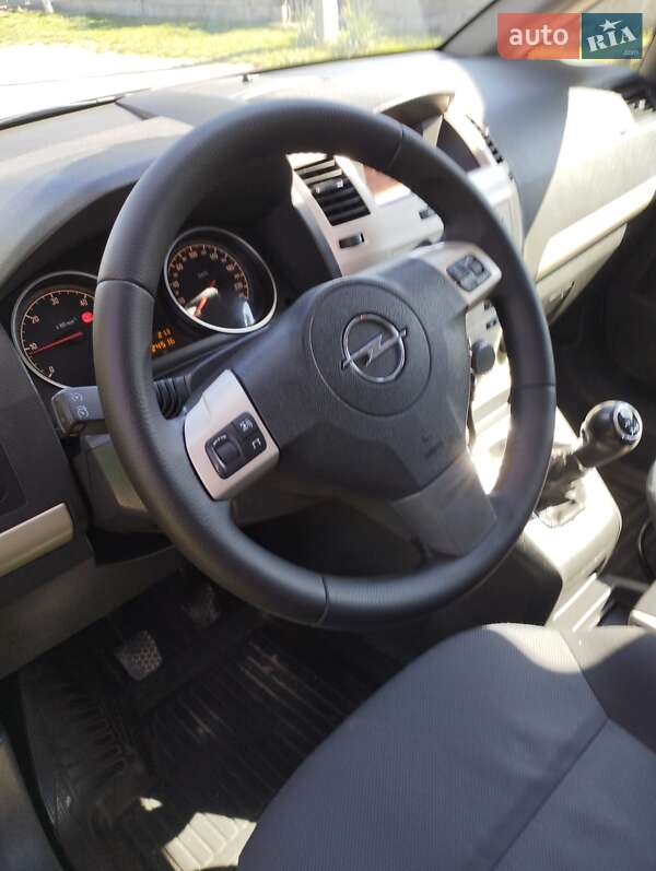 Минивэн Opel Zafira 2009 в Бердичеве