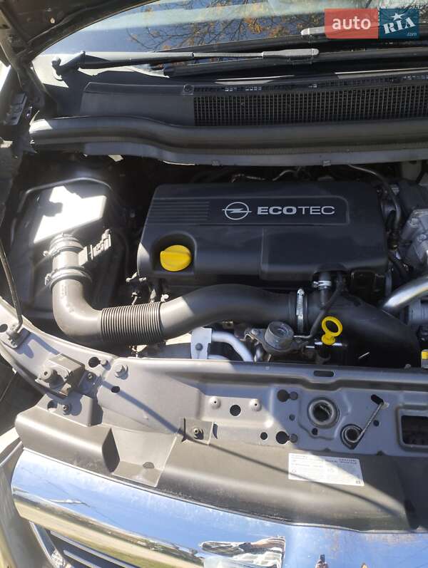 Минивэн Opel Zafira 2009 в Бердичеве