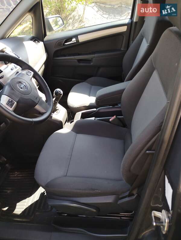 Минивэн Opel Zafira 2009 в Бердичеве