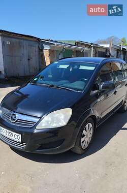 Минивэн Opel Zafira 2009 в 