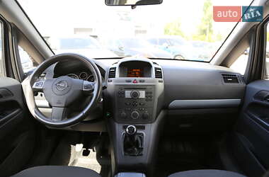 Минивэн Opel Zafira 2005 в 
