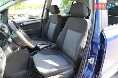 Минивэн Opel Zafira 2005 в 