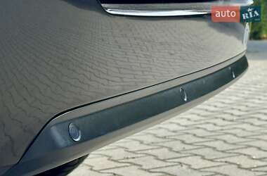 Мінівен Opel Zafira 2013 в 