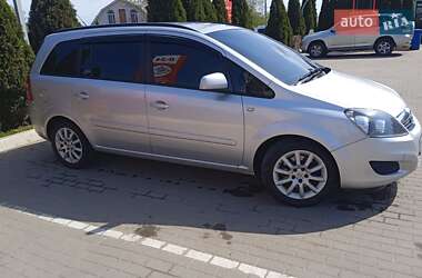 Минивэн Opel Zafira 2013 в 