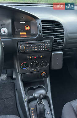 Минивэн Opel Zafira 2003 в 