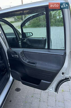 Минивэн Opel Zafira 2003 в 