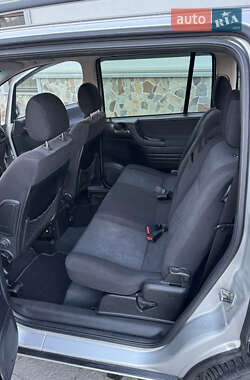 Минивэн Opel Zafira 2003 в 
