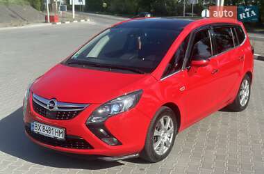 Минивэн Opel Zafira 2012 в 