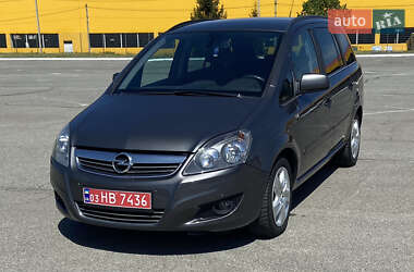Мінівен Opel Zafira 2011 в Чернівцях