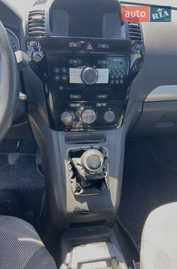 Минивэн Opel Zafira 2011 в 