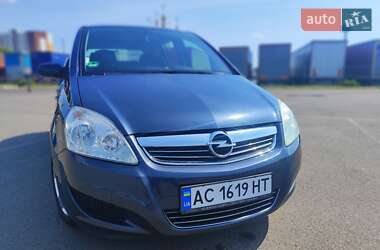 Минивэн Opel Zafira 2008 в 