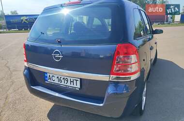Минивэн Opel Zafira 2008 в 