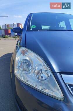 Минивэн Opel Zafira 2008 в 
