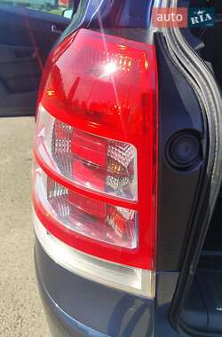 Минивэн Opel Zafira 2008 в 