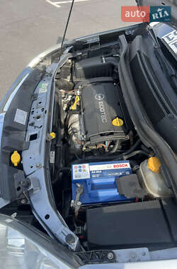 Мінівен Opel Zafira 2009 в 