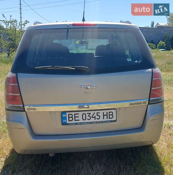 Минивэн Opel Zafira 2007 в 