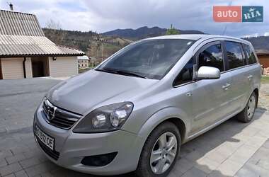 Минивэн Opel Zafira 2011 в 