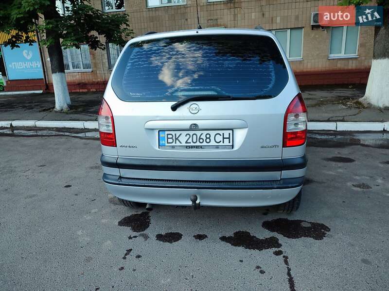 Мінівен Opel Zafira 2003 в Рівному
