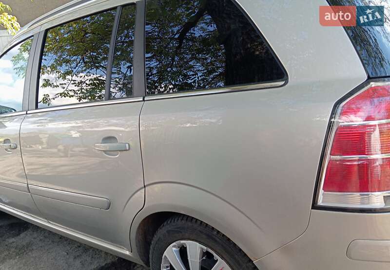Opel Zafira 2005