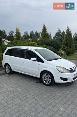 Минивэн Opel Zafira 2008 в 