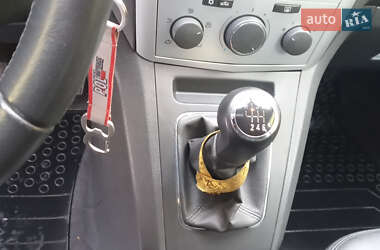 Мінівен Opel Zafira 2012 в 