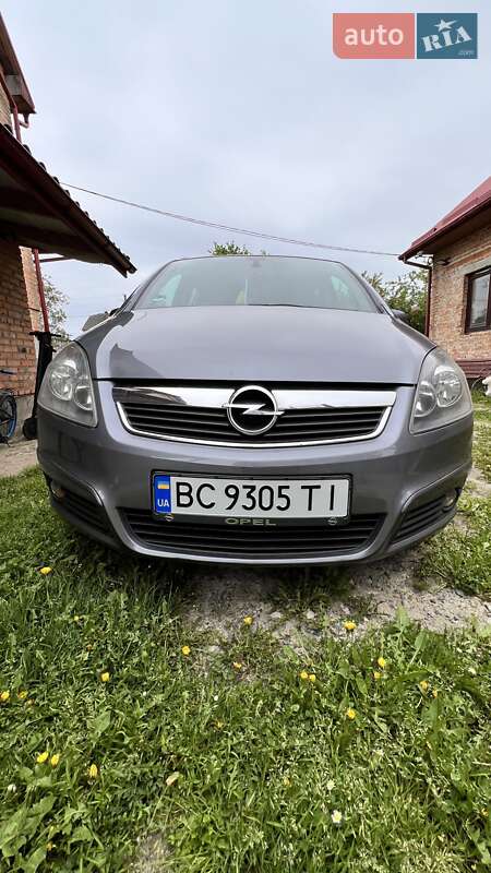 Минивэн Opel Zafira 2007 в 