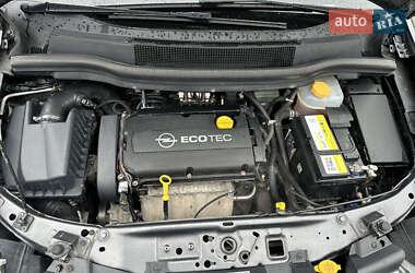 Минивэн Opel Zafira 2009 в 