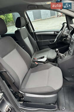 Минивэн Opel Zafira 2009 в 