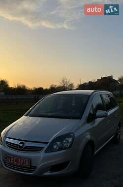 Минивэн Opel Zafira 2012 в 