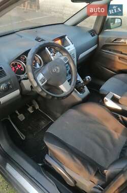 Минивэн Opel Zafira 2009 в Лозовой