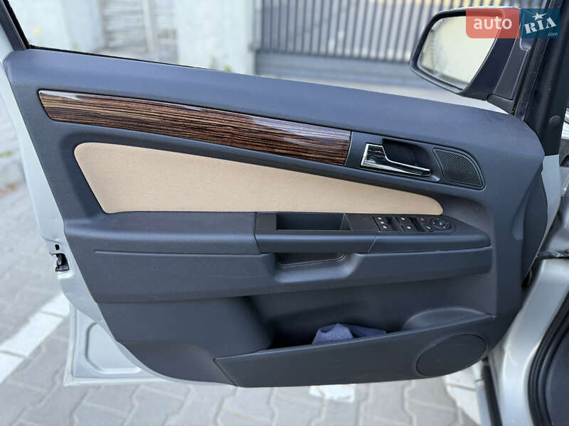 Мінівен Opel Zafira 2010 в Луцьку