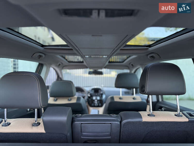Мінівен Opel Zafira 2010 в Луцьку