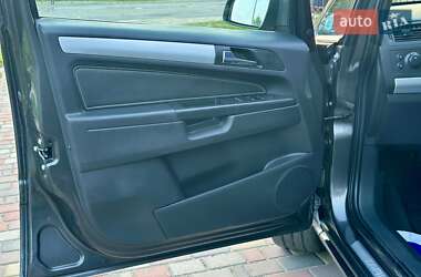 Минивэн Opel Zafira 2009 в 