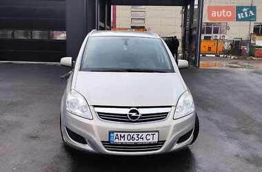 Минивэн Opel Zafira 2010 в 