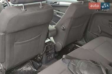 Минивэн Opel Zafira 2010 в 