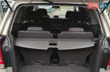 Минивэн Opel Zafira 2010 в 