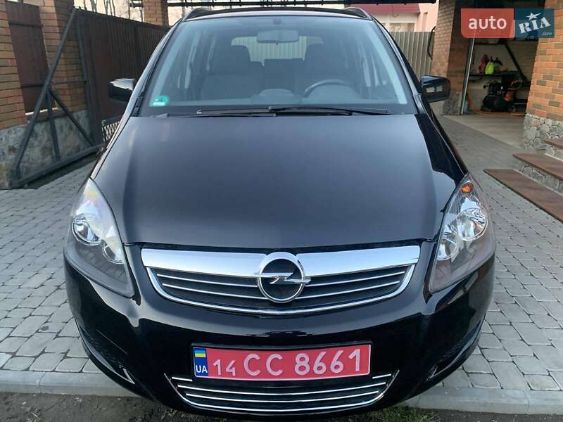 Минивэн Opel Zafira 2011 в Виннице