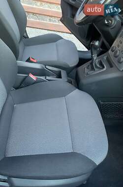 Мінівен Opel Zafira 2011 в 