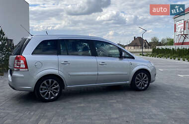 Мінівен Opel Zafira 2010 в 
