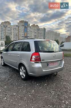 Минивэн Opel Zafira 2012 в 
