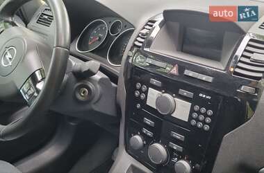 Минивэн Opel Zafira 2012 в 