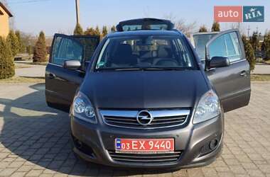 Мінівен Opel Zafira 2011 в Вараші