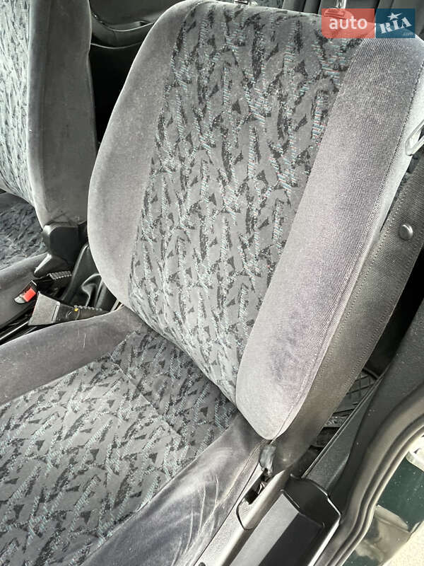 Минивэн Opel Zafira 2003 в Самборе