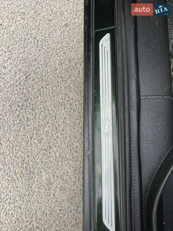 Минивэн Opel Zafira 2003 в Самборе