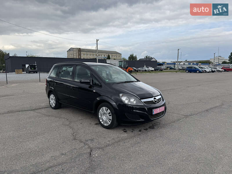 Opel Zafira 2012