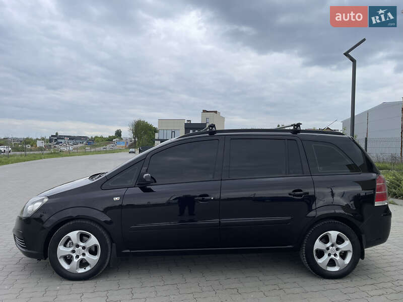 Мінівен Opel Zafira 2005 в Львові